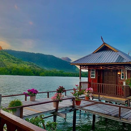 Parapat Water Village Resort Semporna Buitenkant foto