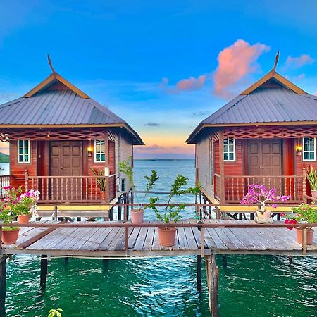 Parapat Water Village Resort Semporna Buitenkant foto