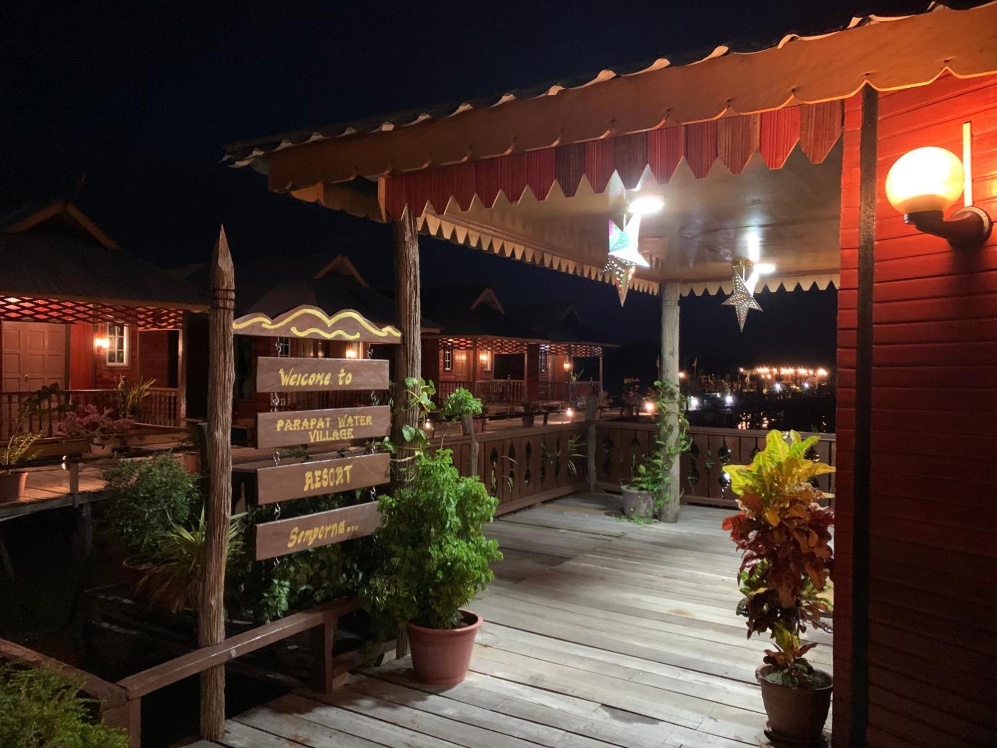 Parapat Water Village Resort Semporna Buitenkant foto