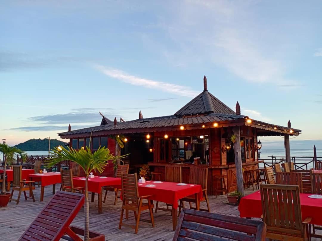 Parapat Water Village Resort Semporna Buitenkant foto