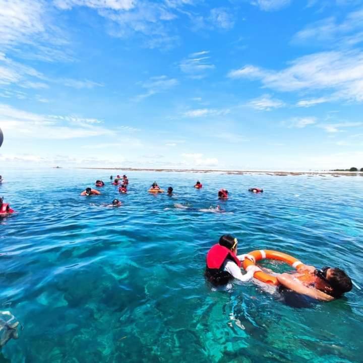 Parapat Water Village Resort Semporna Buitenkant foto