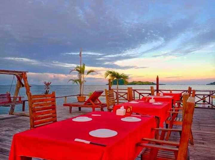 Parapat Water Village Resort Semporna Buitenkant foto