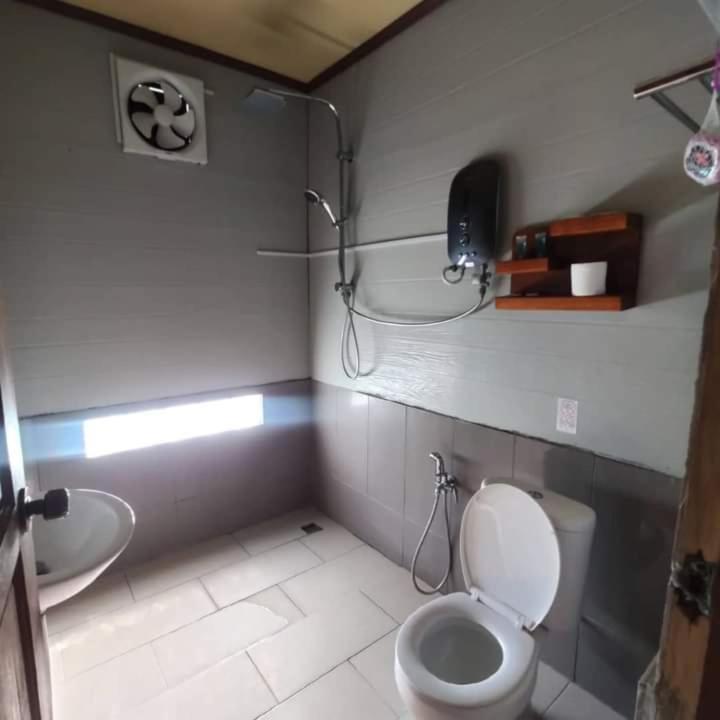 Parapat Water Village Resort Semporna Buitenkant foto