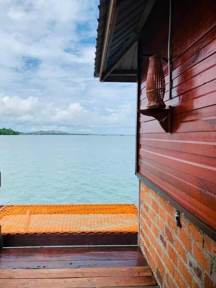 Parapat Water Village Resort Semporna Buitenkant foto